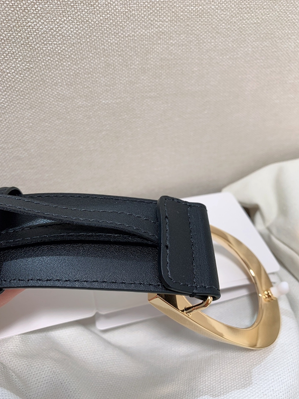スーパーコピーグッチベルト細部ディテール